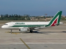 EI-IMR, Bari Palese Airport, Oktober 2012