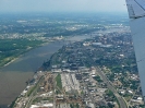 kurz nach dem Zusammenfluss mit dem Missouri, im Anflug auf St. Louis Lambert Intl Airport (man kann den Gateway Arch erkennen)