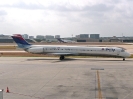 N907DE, San Antonio Intl Airport, Juli 2009