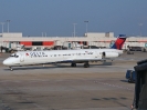 N924DL, Atlanta Hartsfield Intl Airport, Juli 2011