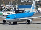 PH-AOE, St. Maarten Airport, April 2018